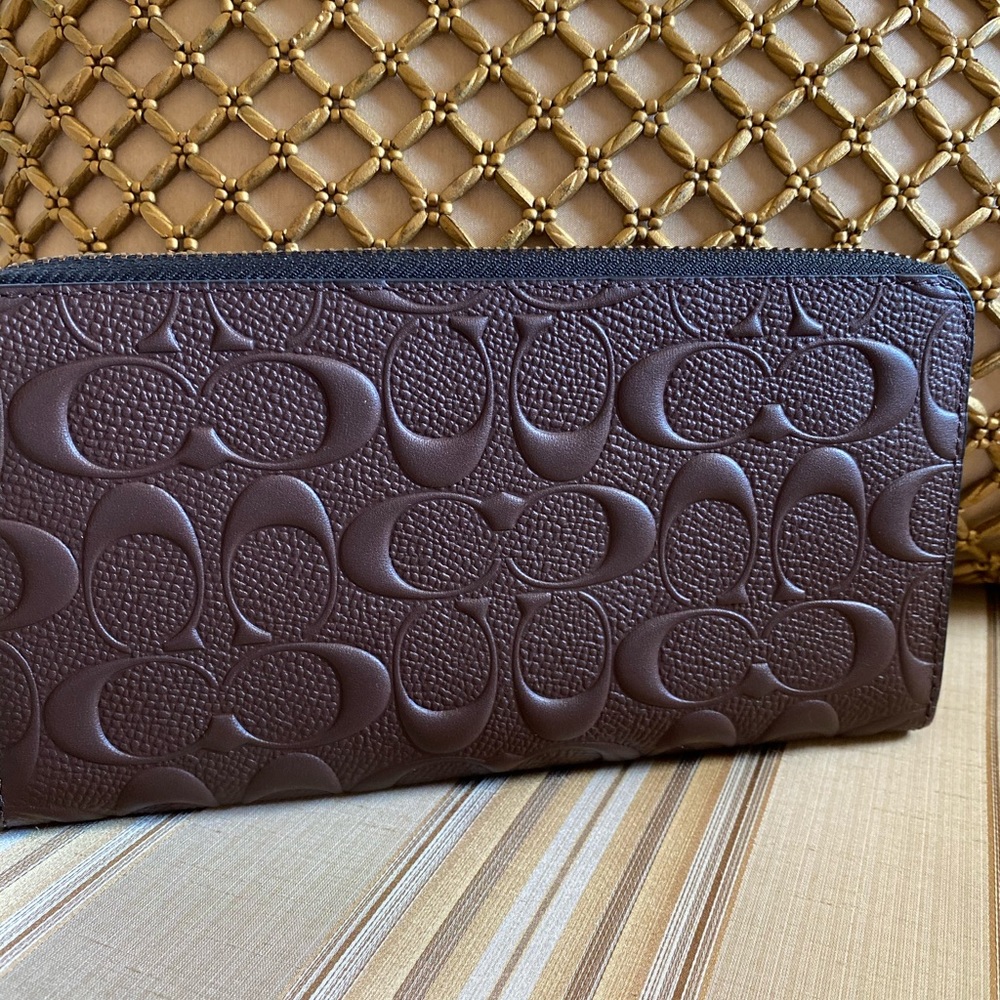 SOLD Coach accordion wallet - Picture 2 of 6